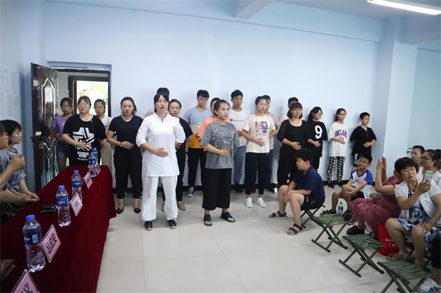 经络穴位速记培训班学员练习